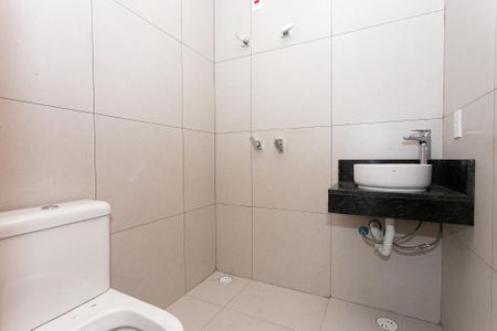 Casa à venda com 92m², 3 quartos e 2 vagas Casa à venda com 92m², 3 quartos e 2 vagasBanheiro da Suíte