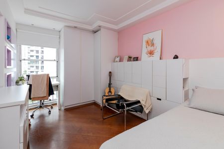 Apartamento à venda com 100m², 3 quartos e 1 vagaQuarto