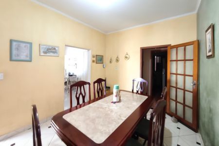 Casa à venda com 116m², 4 quartos e 2 vagas Casa à venda com 116m², 4 quartos e 2 vagasSala de Jantar