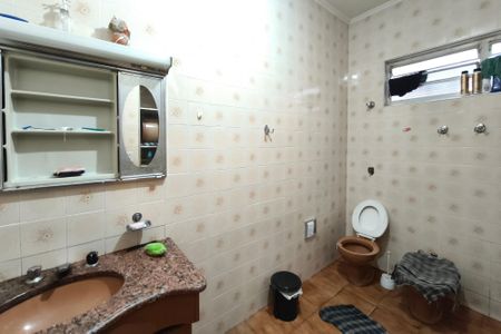 Casa à venda com 116m², 4 quartos e 2 vagas Casa à venda com 116m², 4 quartos e 2 vagasBanheiro