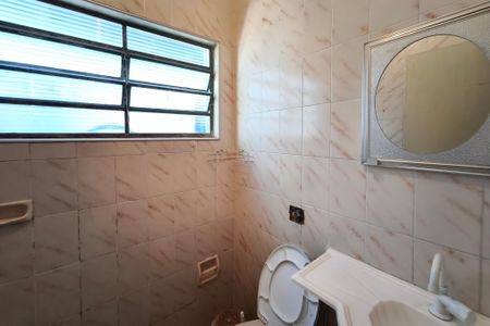 Casa à venda com 116m², 4 quartos e 2 vagas Casa à venda com 116m², 4 quartos e 2 vagasBanheiro de serviço