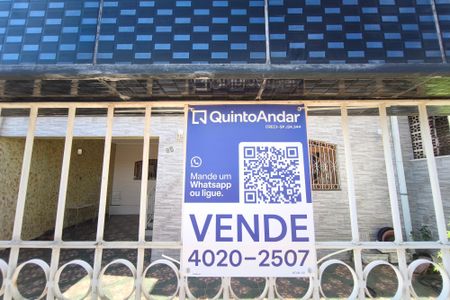 Casa à venda com 116m², 4 quartos e 2 vagas Casa à venda com 116m², 4 quartos e 2 vagasPLACA INSTALADA NA FACHADA