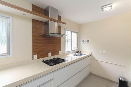 Apartamento para alugar com 74m², 2 quartos e 1 vagaCozinha