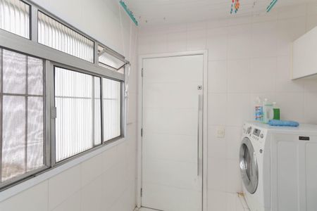 Apartamento para alugar com 74m², 2 quartos e 1 vagaÁrea de Serviço