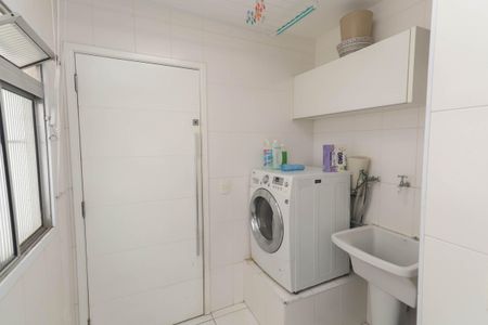 Apartamento para alugar com 74m², 2 quartos e 1 vagaÁrea de Serviço