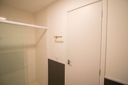 Apartamento à venda com 53m², 2 quartos e 2 vagas Apartamento à venda com 53m², 2 quartos e 2 vagasBanheiro social