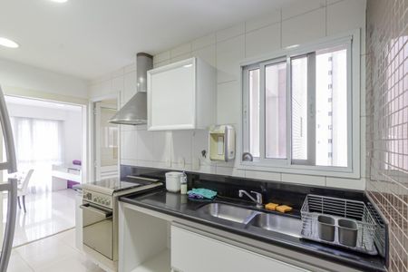 Apartamento para alugar com 97m², 2 quartos e 2 vagas Apartamento para alugar com 97m², 2 quartos e 2 vagasCozinha