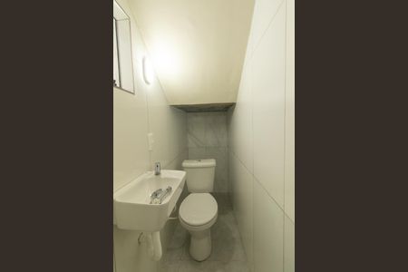 Lavabo de casa para alugar com 3 quartos, 150m² em Orleans, Curitiba