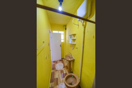 Banheiro de casa para alugar com 1 quarto, 35m² em Parque Santo Antonio, Taubaté