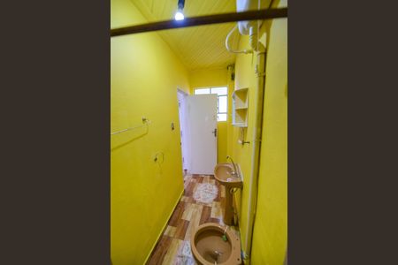 Banheiro de casa para alugar com 1 quarto, 35m² em Parque Santo Antonio, Taubaté