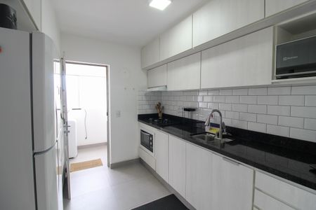 Apartamento para alugar com 67m², 2 quartos e 1 vaga Apartamento para alugar com 67m², 2 quartos e 1 vagaCozinha