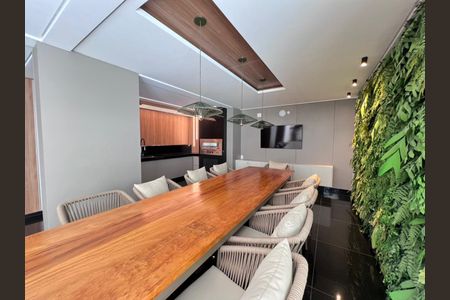 Apartamento para alugar com 115m², 3 quartos e 3 vagas