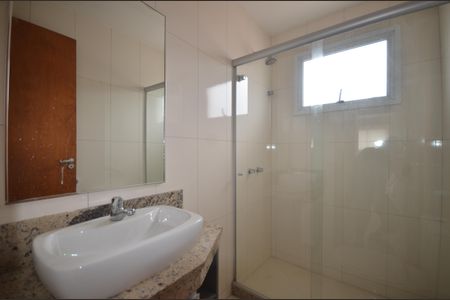 Apartamento para alugar com 236m², 3 quartos e 2 vagasBanheiro Social