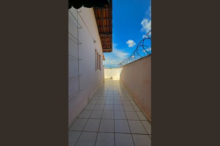 Casa à venda com 353m², 4 quartos e 4 vagas Casa à venda com 353m², 4 quartos e 4 vagasÁrea de Serviço