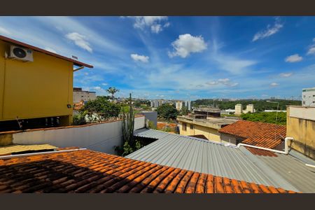 Casa à venda com 353m², 4 quartos e 4 vagas Casa à venda com 353m², 4 quartos e 4 vagasÁrea comum