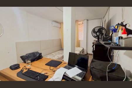 Casa à venda com 353m², 4 quartos e 4 vagas Casa à venda com 353m², 4 quartos e 4 vagasQuarto 2