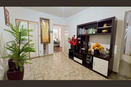 Casa à venda com 353m², 4 quartos e 4 vagas Casa à venda com 353m², 4 quartos e 4 vagasEntrada