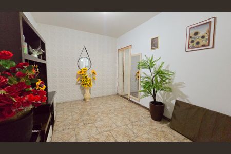 Casa à venda com 353m², 4 quartos e 4 vagas Casa à venda com 353m², 4 quartos e 4 vagasEntrada