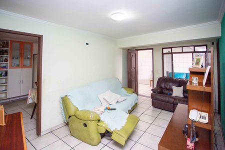 Sala de casa para alugar com 3 quartos, 253m² em Cidade Júlia, São Paulo