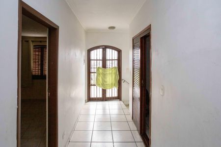 Casa para alugar com 253m², 3 quartos e 4 vagasCorredor