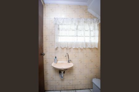 Lavabo de casa para alugar com 3 quartos, 253m² em Cidade Júlia, São Paulo