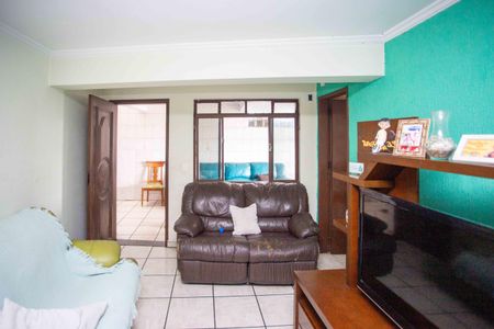 Casa para alugar com 253m², 3 quartos e 4 vagasSala