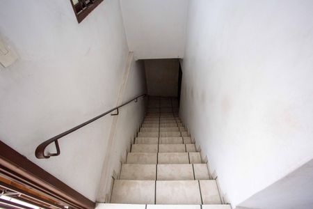 Casa para alugar com 253m², 3 quartos e 4 vagasEscada