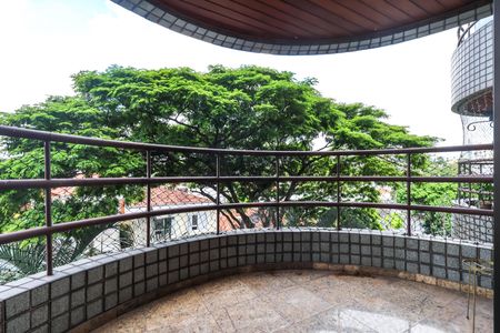 Apartamento à venda com 163m², 3 quartos e 3 vagas Apartamento à venda com 163m², 3 quartos e 3 vagasVaranda