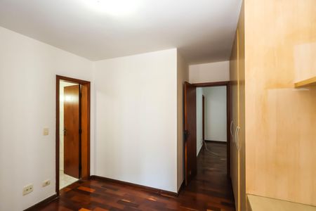 Apartamento à venda com 163m², 3 quartos e 3 vagas Apartamento à venda com 163m², 3 quartos e 3 vagasQuarto 3 - Suíte