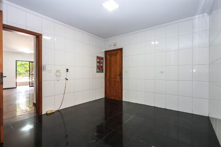 Apartamento à venda com 163m², 3 quartos e 3 vagas Apartamento à venda com 163m², 3 quartos e 3 vagasCozinha