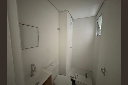 Banheiro  de apartamento para alugar com 2 quartos, 37m² em Cidade Antônio Estêvão de Carvalho, São Paulo