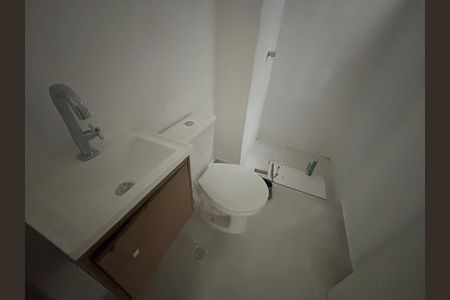 Apartamento para alugar com 37m², 2 quartos e sem vaga Apartamento para alugar com 37m², 2 quartos e sem vagaBanheiro