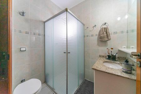 Casa à venda com 108m², 3 quartos e 2 vagas Casa à venda com 108m², 3 quartos e 2 vagasBanheiro Social