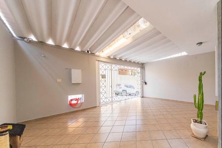 Casa à venda com 108m², 3 quartos e 2 vagas Casa à venda com 108m², 3 quartos e 2 vagasQuintal e Garagem