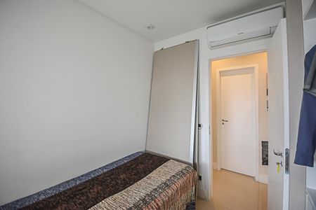 Apartamento à venda com 95m², 3 quartos e 2 vagasQuarto 2