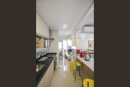 Apartamento à venda com 95m², 3 quartos e 2 vagasCozinha