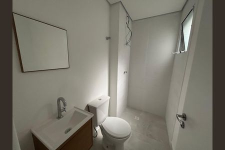 Banheiro social de apartamento para alugar com 2 quartos, 37m² em Cidade Antônio Estêvão de Carvalho, São Paulo