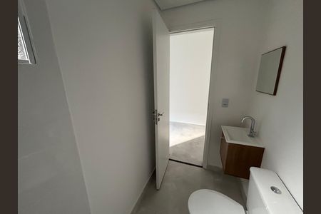 Banheiro social de apartamento para alugar com 2 quartos, 37m² em Cidade Antônio Estêvão de Carvalho, São Paulo