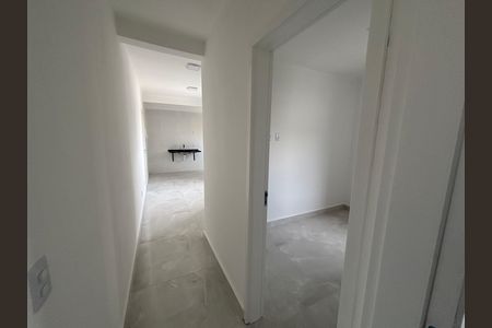 Corredor  de apartamento para alugar com 2 quartos, 37m² em Cidade Antônio Estêvão de Carvalho, São Paulo