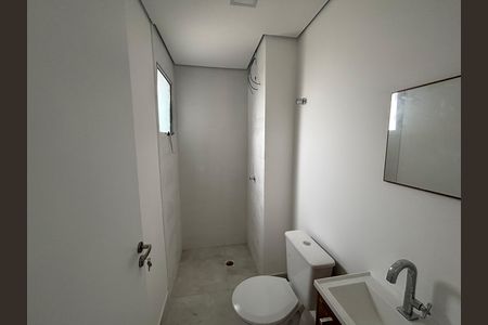 Apartamento para alugar com 37m², 2 quartos e sem vaga Apartamento para alugar com 37m², 2 quartos e sem vagaBanheiro social