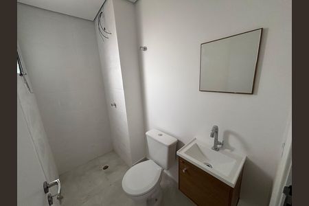 Apartamento para alugar com 37m², 2 quartos e sem vaga Apartamento para alugar com 37m², 2 quartos e sem vagaBanheiro social