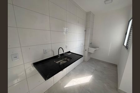 Sala/Cozinha de apartamento para alugar com 1 quarto, 33m² em Cidade Antônio Estêvão de Carvalho, São Paulo