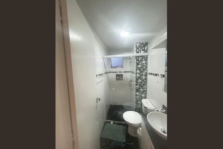 Banheiro de apartamento para alugar com 2 quartos, 52m² em Morro Nova Cintra, Santos
