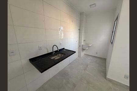 Sala/cozinha de apartamento para alugar com 2 quartos, 37m² em Cidade Antônio Estêvão de Carvalho, São Paulo