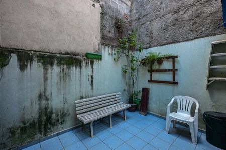 Casa à venda com 79m², 2 quartos e 2 vagasQuintal