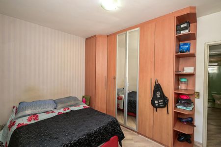 Casa à venda com 79m², 2 quartos e 2 vagasSuíte