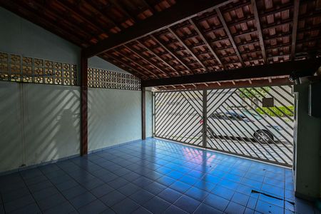 Casa à venda com 79m², 2 quartos e 2 vagasGaragem