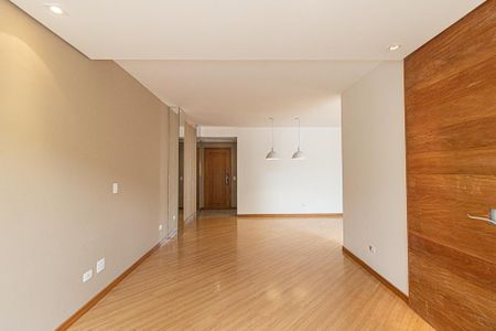 Apartamento para alugar com 135m², 3 quartos e 2 vagasSala