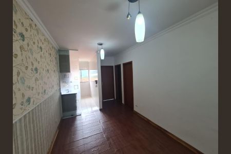 Sala de apartamento para alugar com 2 quartos, 44m² em Jardim Sandra, Cotia