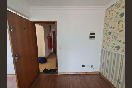 Sala de apartamento para alugar com 2 quartos, 44m² em Jardim Sandra, Cotia